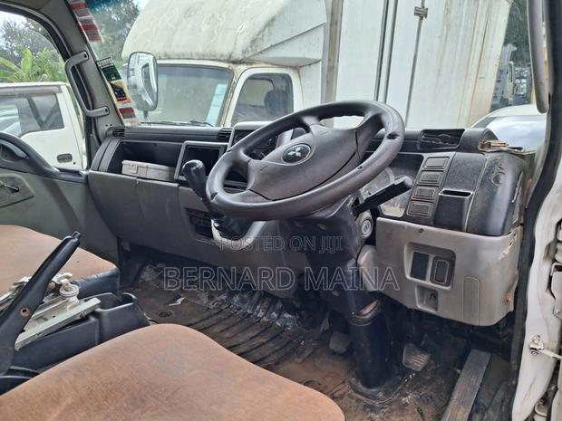 Mitsubishi Canter 2019 Model - thumbnail 3