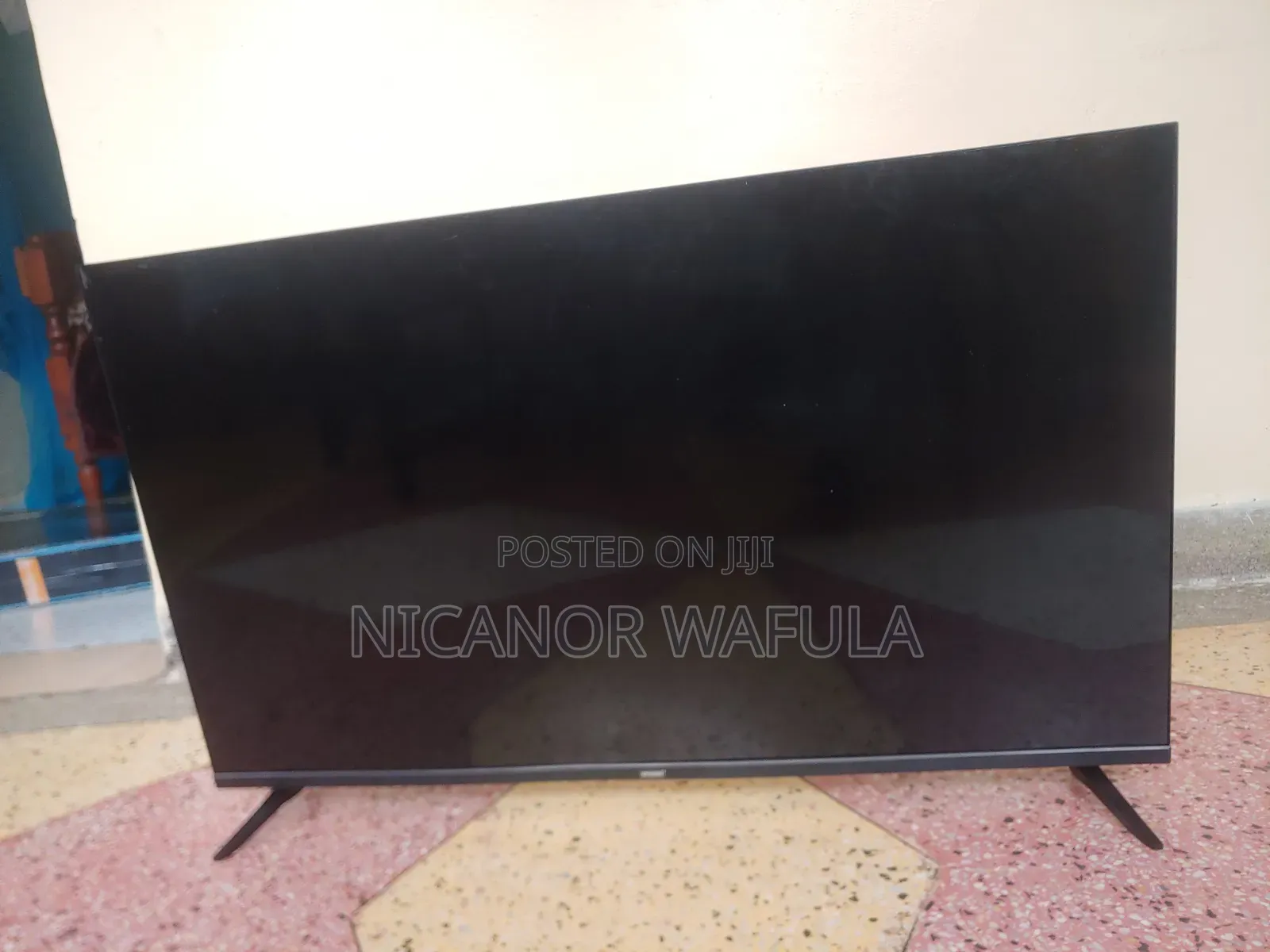 Vitron 44inch Frameless Tv