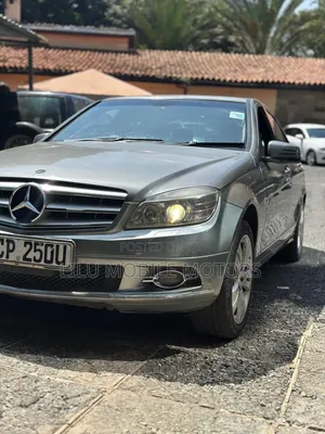 Mercedes-Benz C200 2010 Gray
