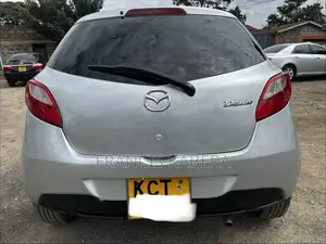 Mazda Demio 2011 Silver