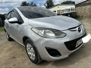 Mazda Demio 2011 Silver