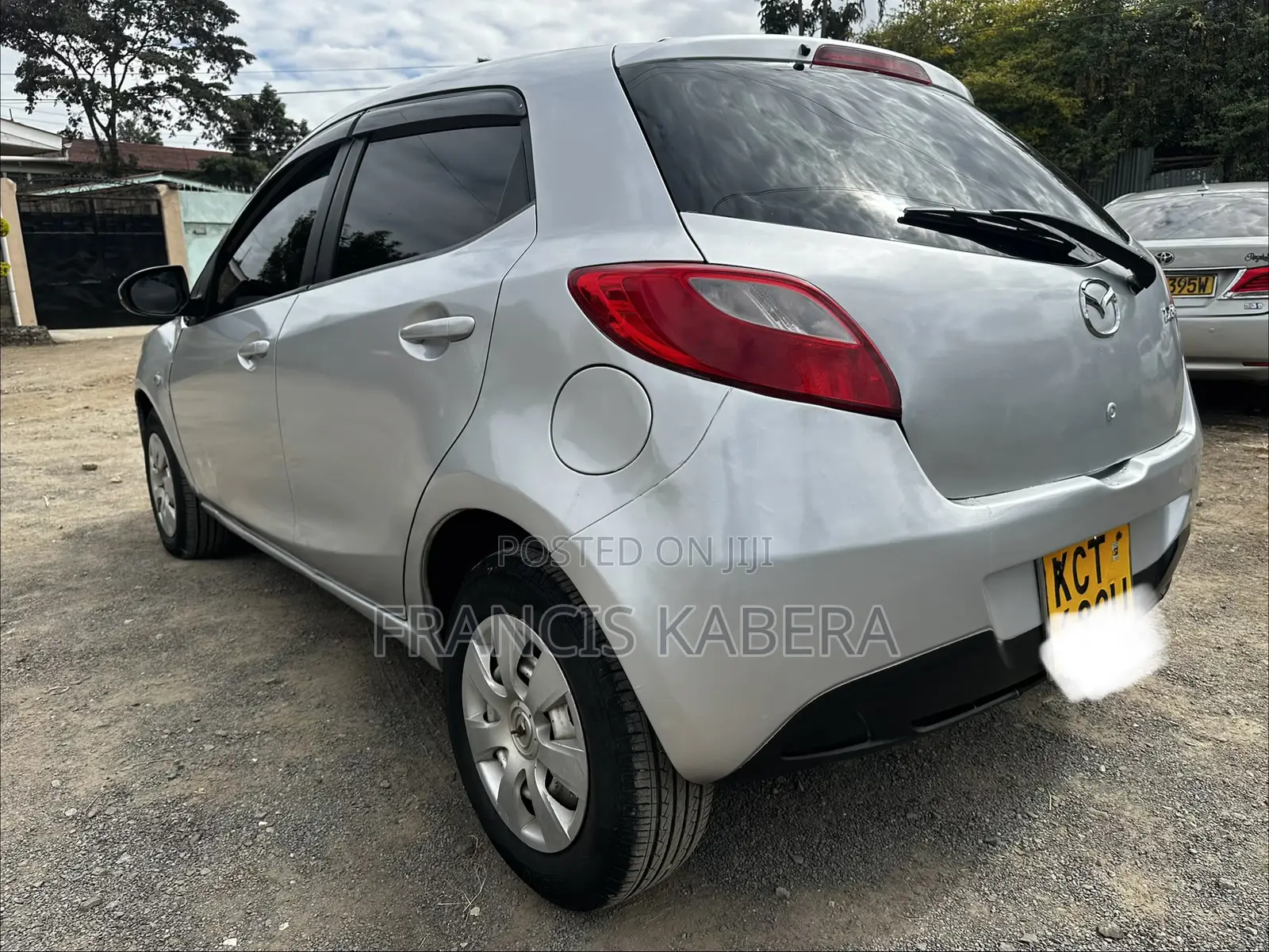 Mazda Demio 2011 Silver