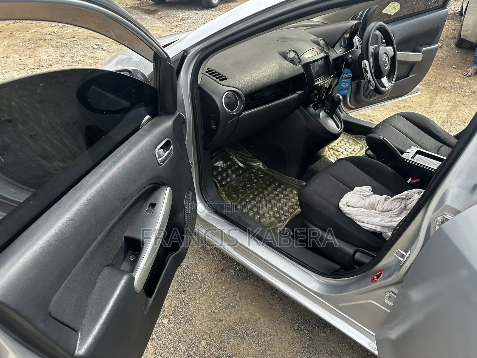 Mazda Demio 2011 Silver