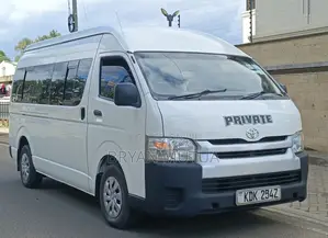 Toyota HiAce 2017 White
