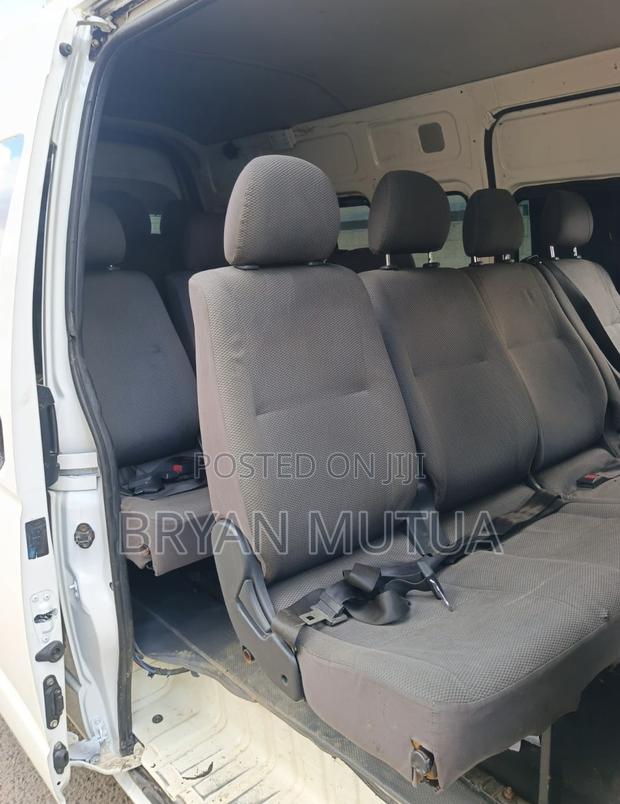 Toyota HiAce 2017 White - thumbnail 5