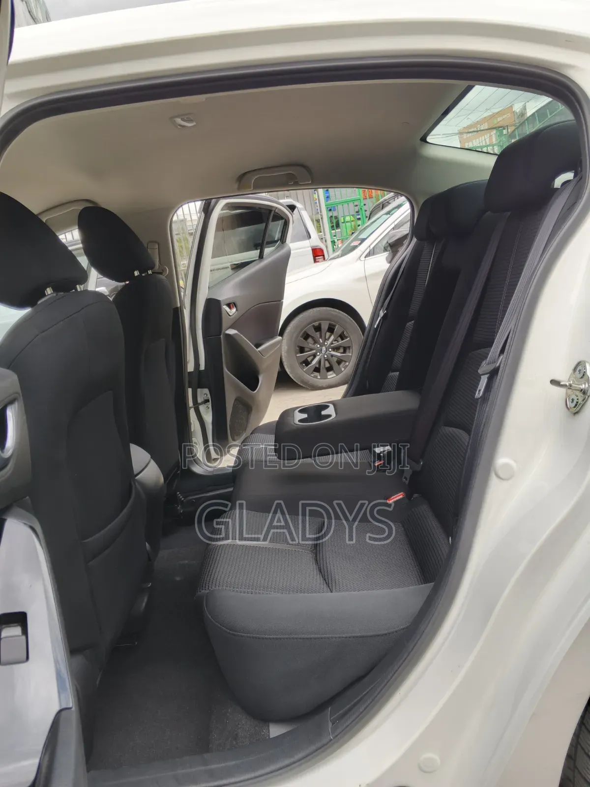Mazda Axela 2019 White