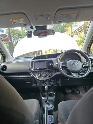 Toyota Vitz 2016 White