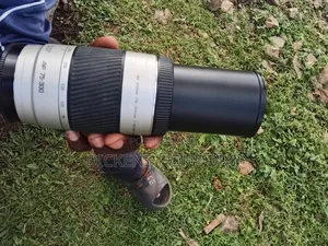 Sony Alpha 68 Camera Lens 75-300mm 1:4.5 (32) -5.6d Af Zoom