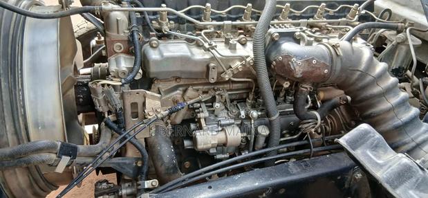 Isuzu FRR 33 Very Clean Unit - thumbnail 5