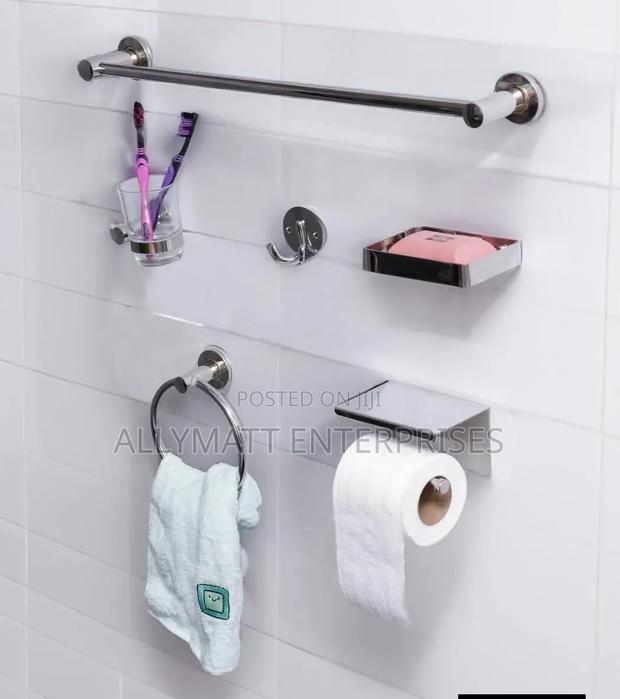 Bathtromm Accessories Set