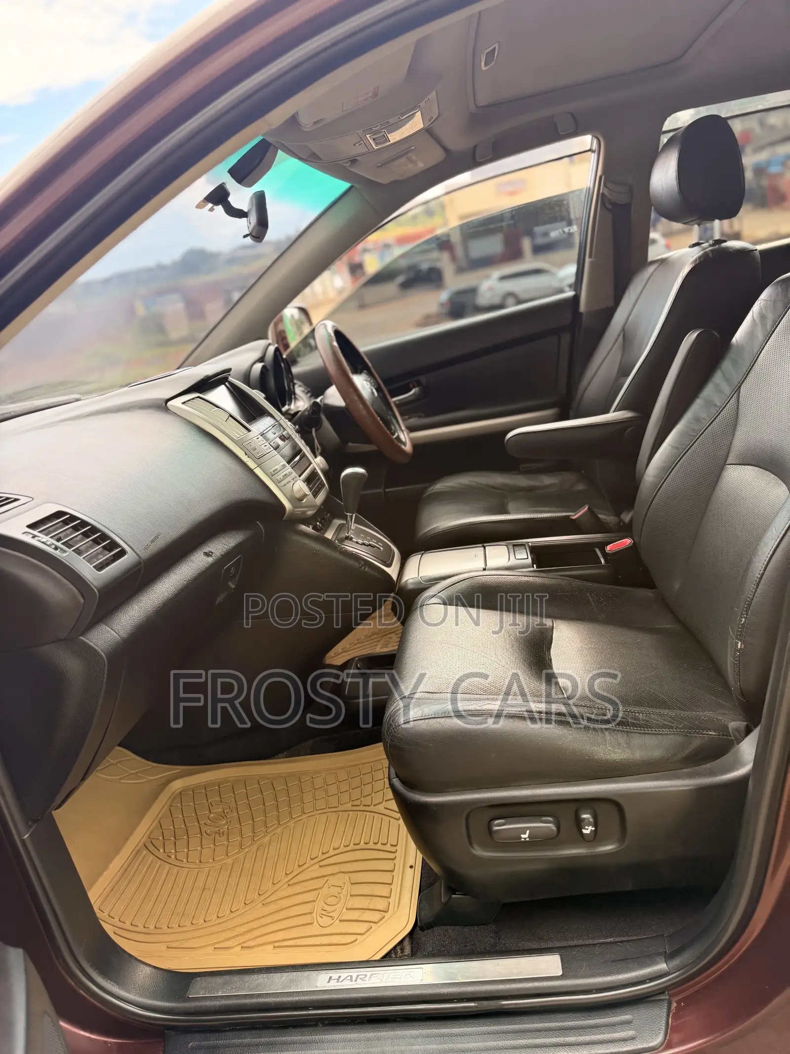 Toyota Harrier 3.3 Hybrid 4WD 2012 Maroon