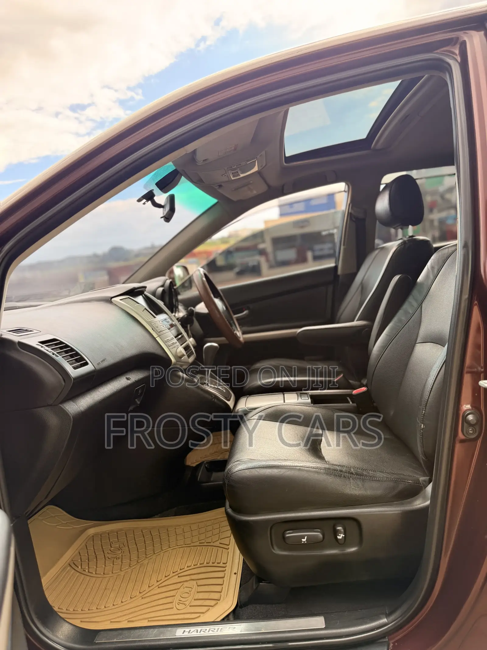 Toyota Harrier 3.3 Hybrid 4WD 2012 Maroon