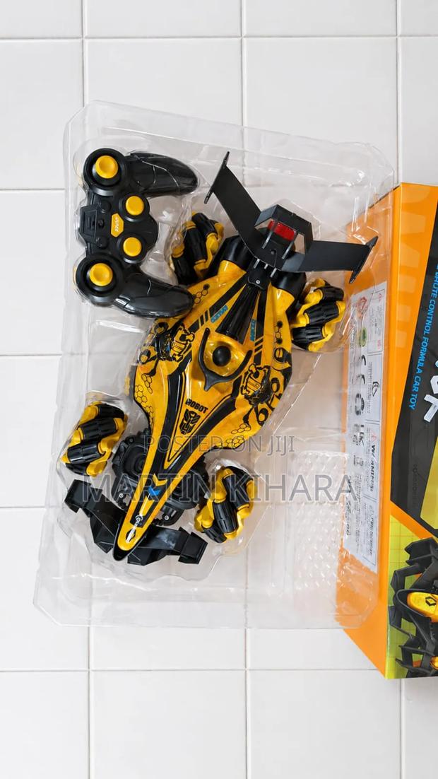 Rechargeable Remote Control Stunt Car - main view