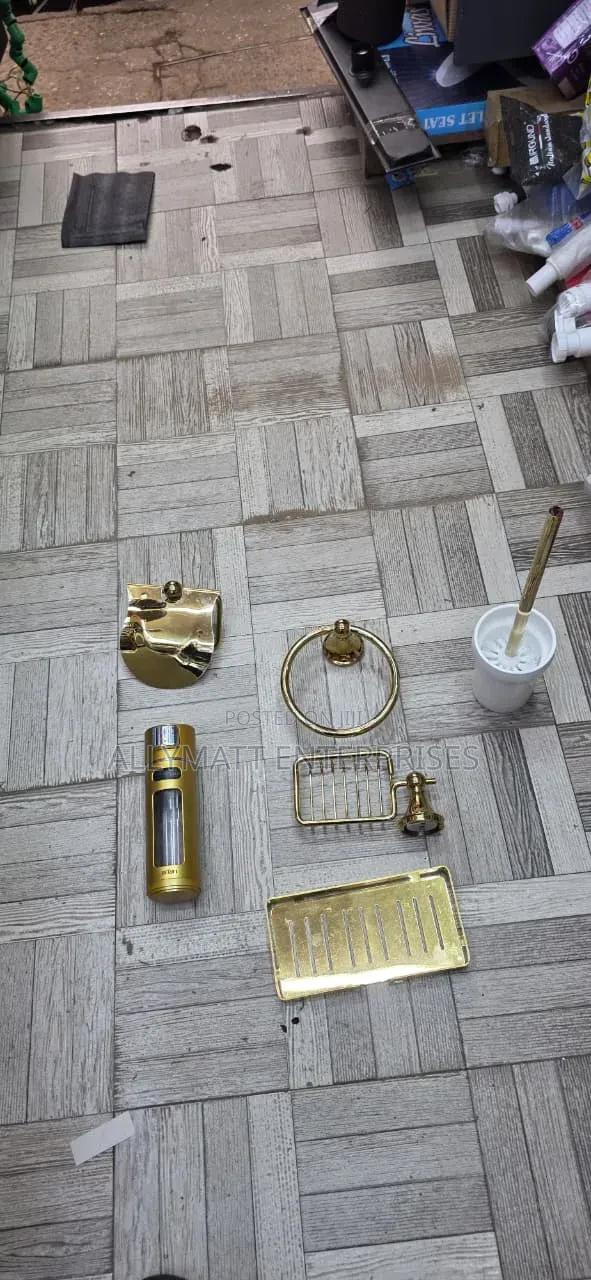 Gold Bathroom Accessories Set