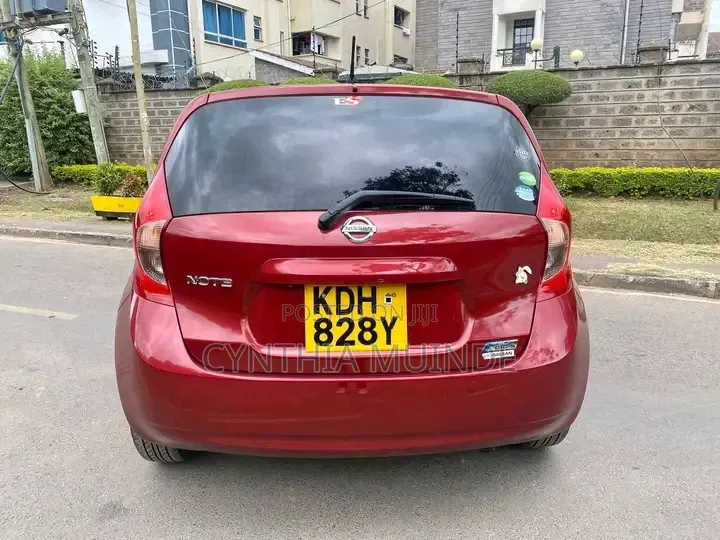 Nissan Note 2015 Red