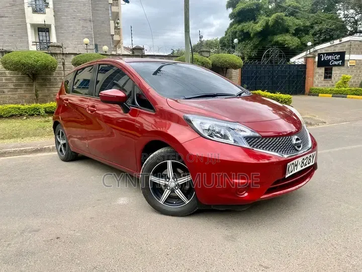 Nissan Note 2015 Red