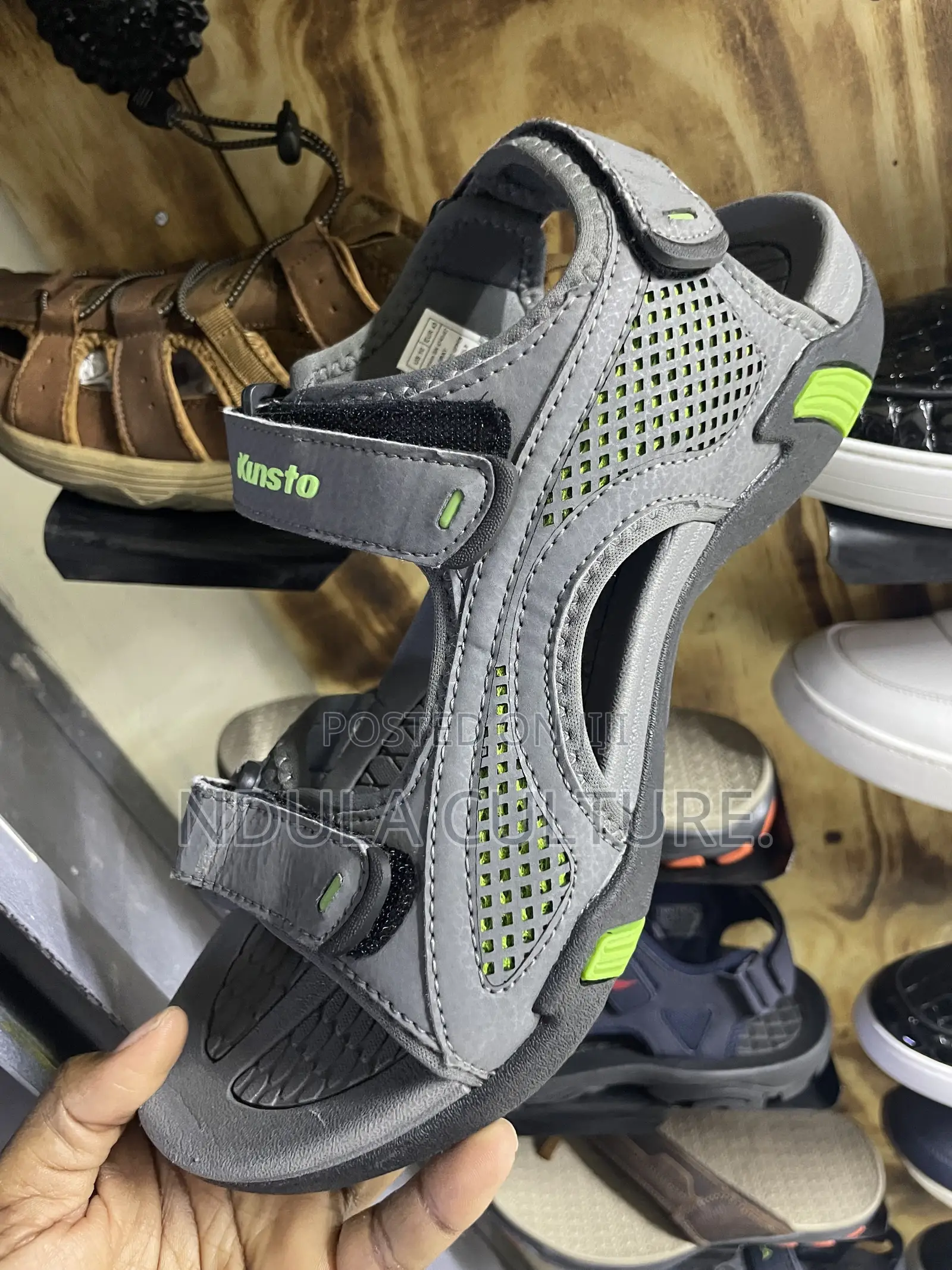 Kunsto Open Toe Hike Sandals
