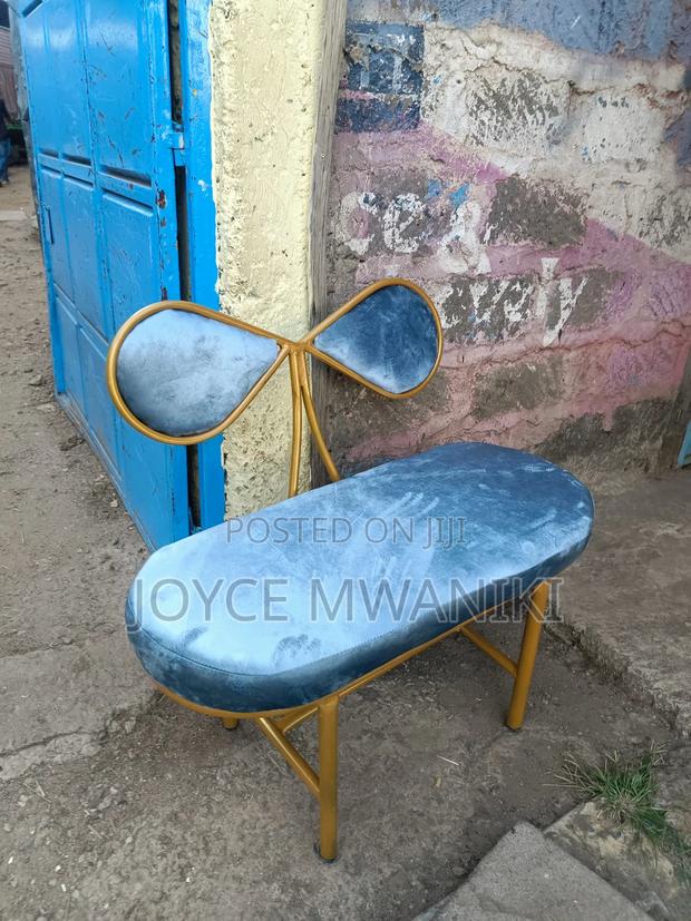 Salon Waiting Seat, Grey And Gold