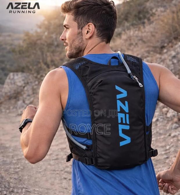 Azela Light Weight Hydration Vest With 1.5l Bladder 250ml Bottle - thumbnail 3
