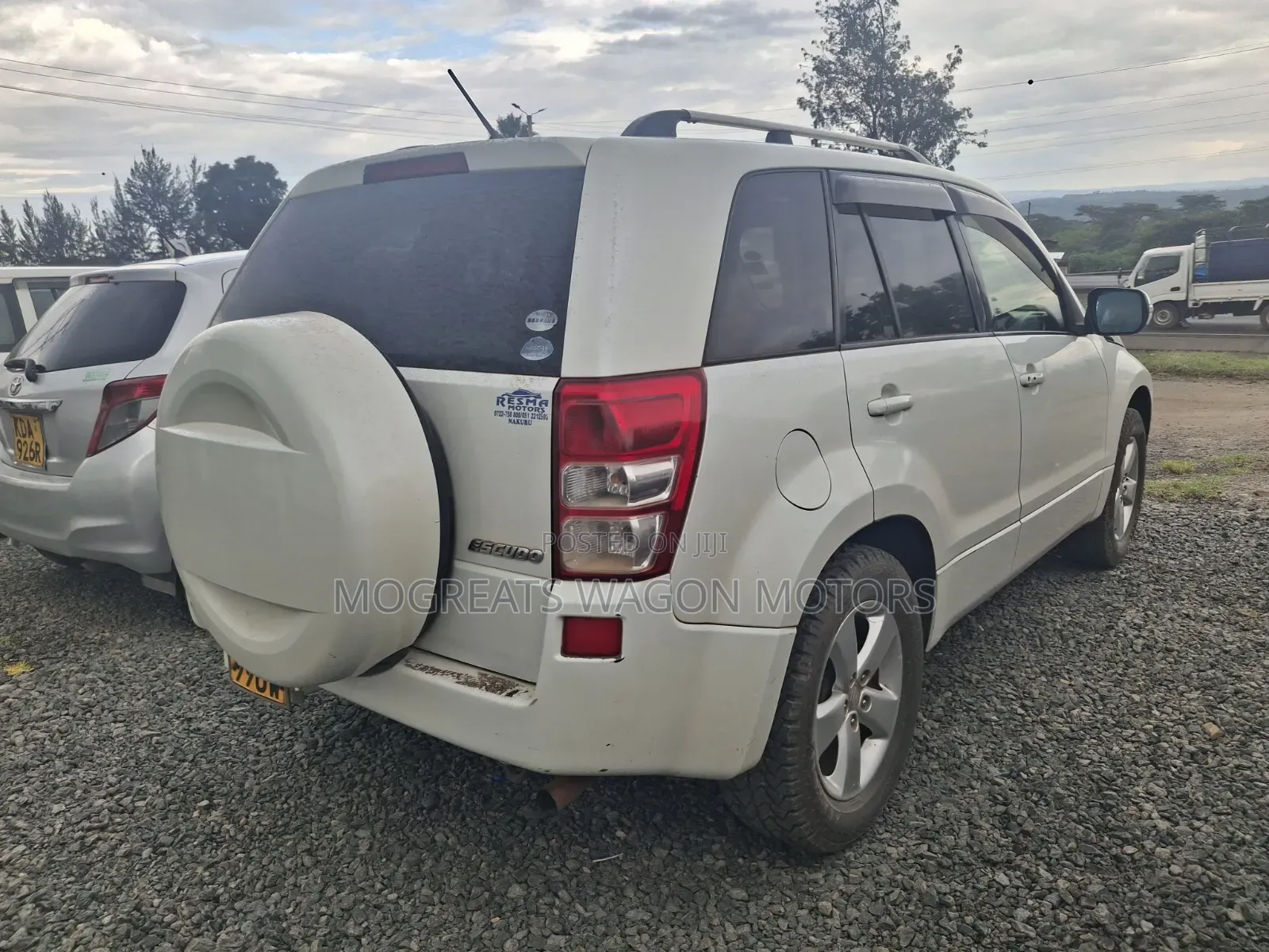 Suzuki Escudo 2012 White