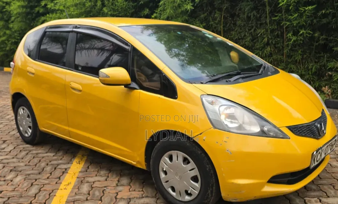 Honda Fit 2011 Yellow