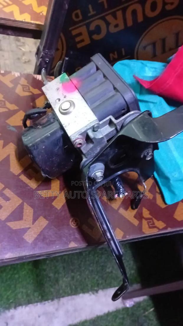 Honda CRV Rd4 Abs Motor - thumbnail 8