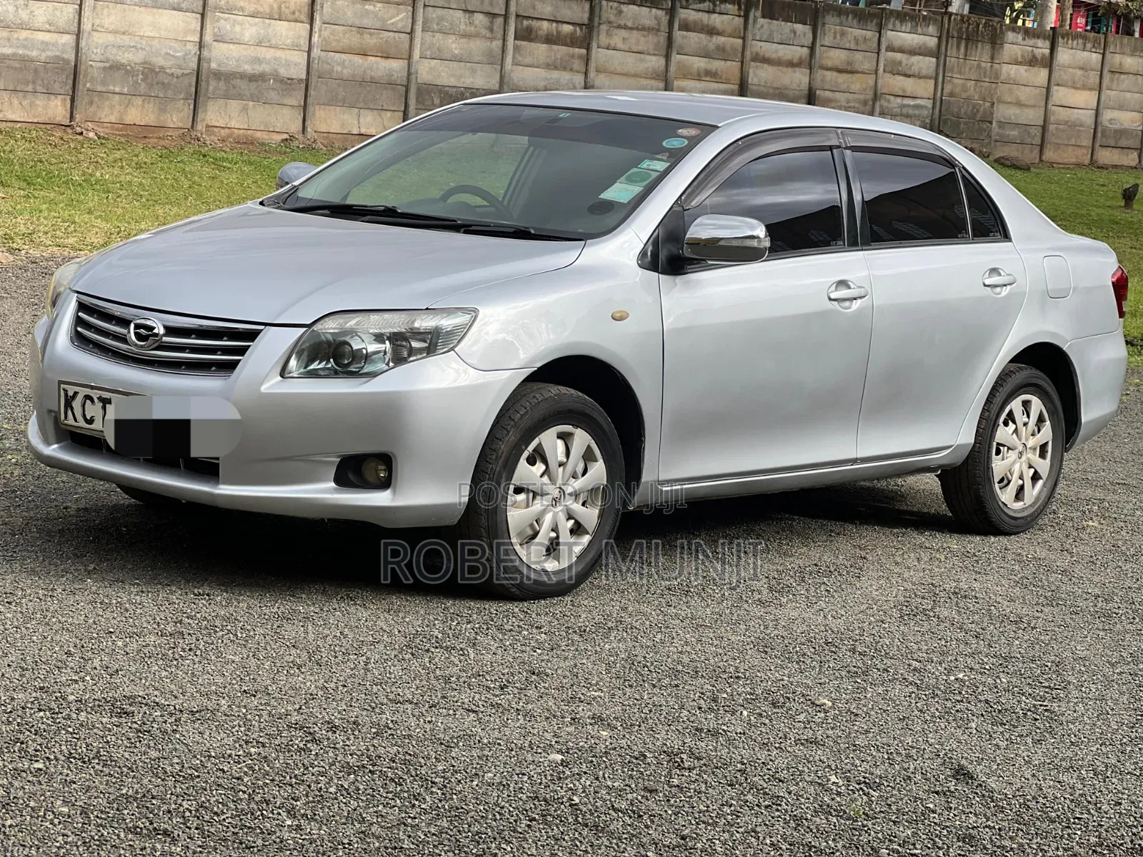 Toyota Axio 2012