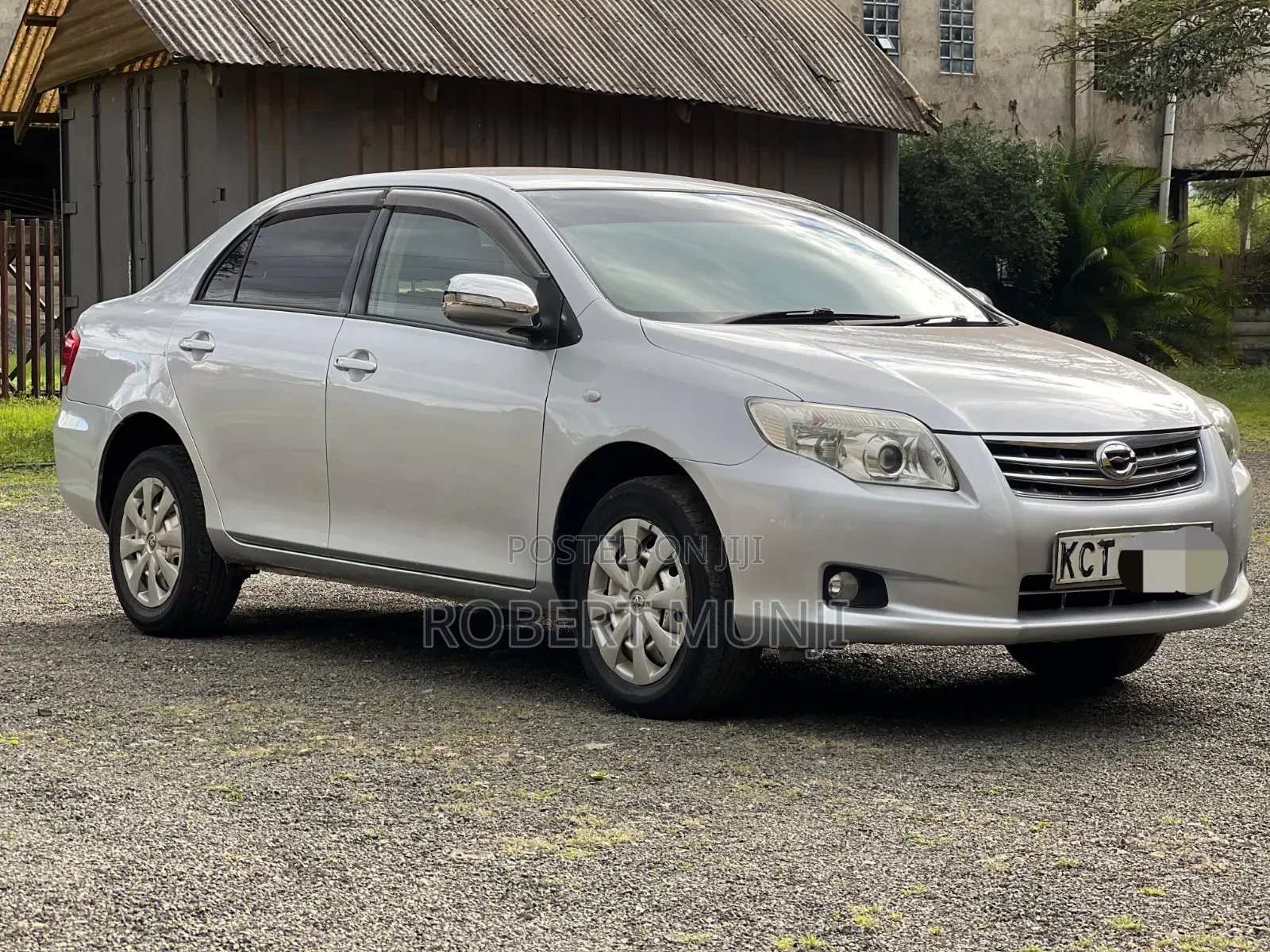Toyota Axio 2012
