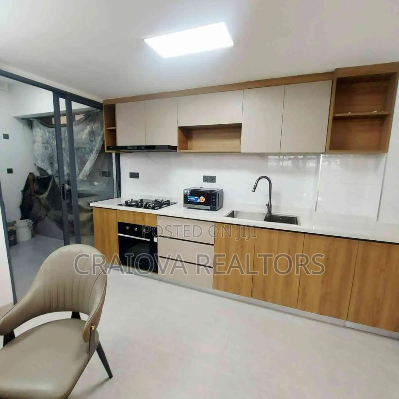 3bdrm Apartment in Hotel 67 Area for sale