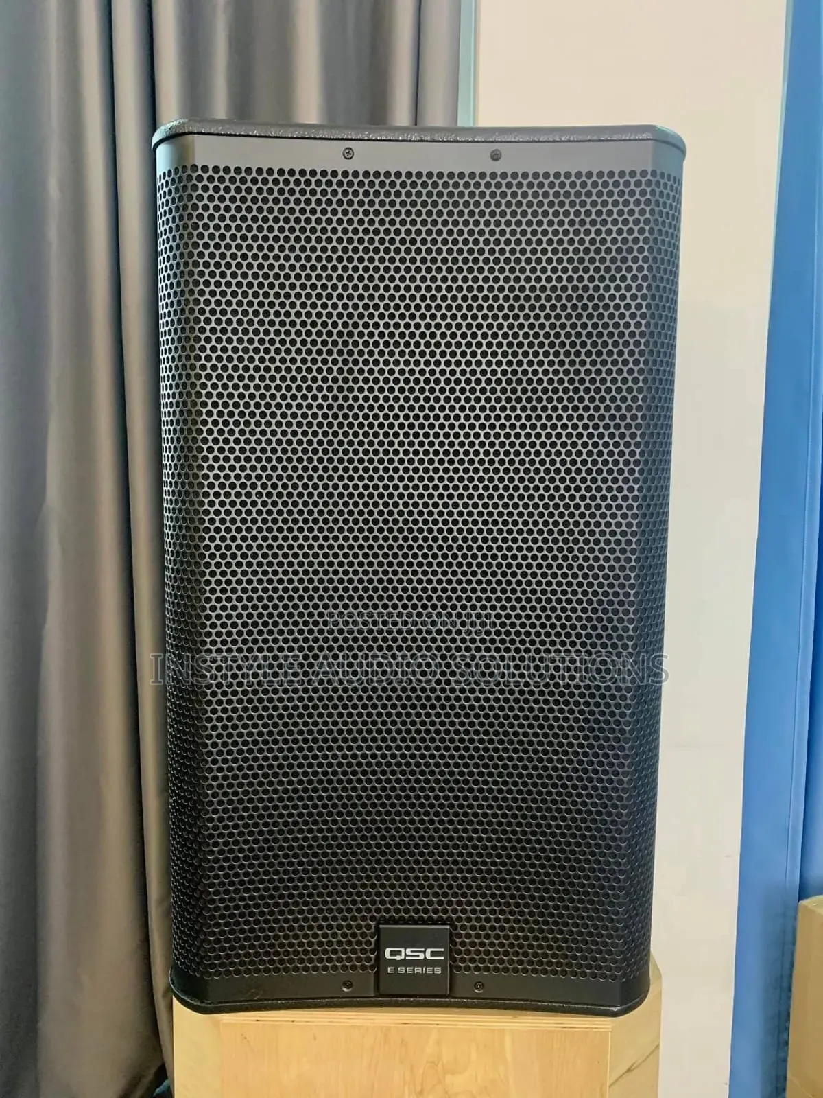 Qse E - Series 15" Mid Range Professional Speaker