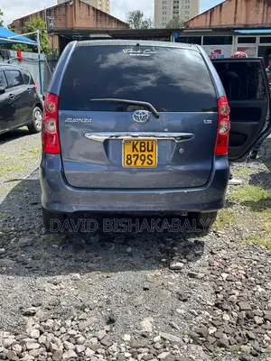 Toyota Avanza 2011 Blue