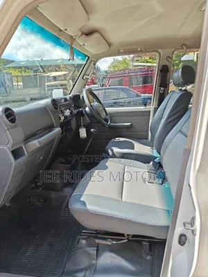 Toyota Land Cruiser 2015 White
