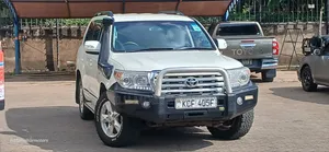 Toyota Land Cruiser 2007 White