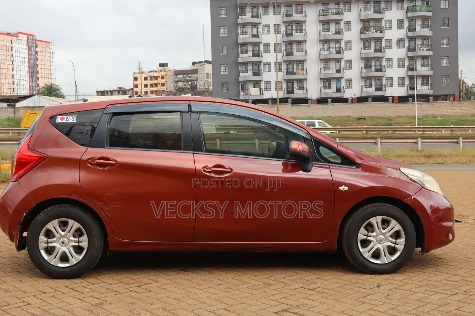 Nissan Note 2012 Red