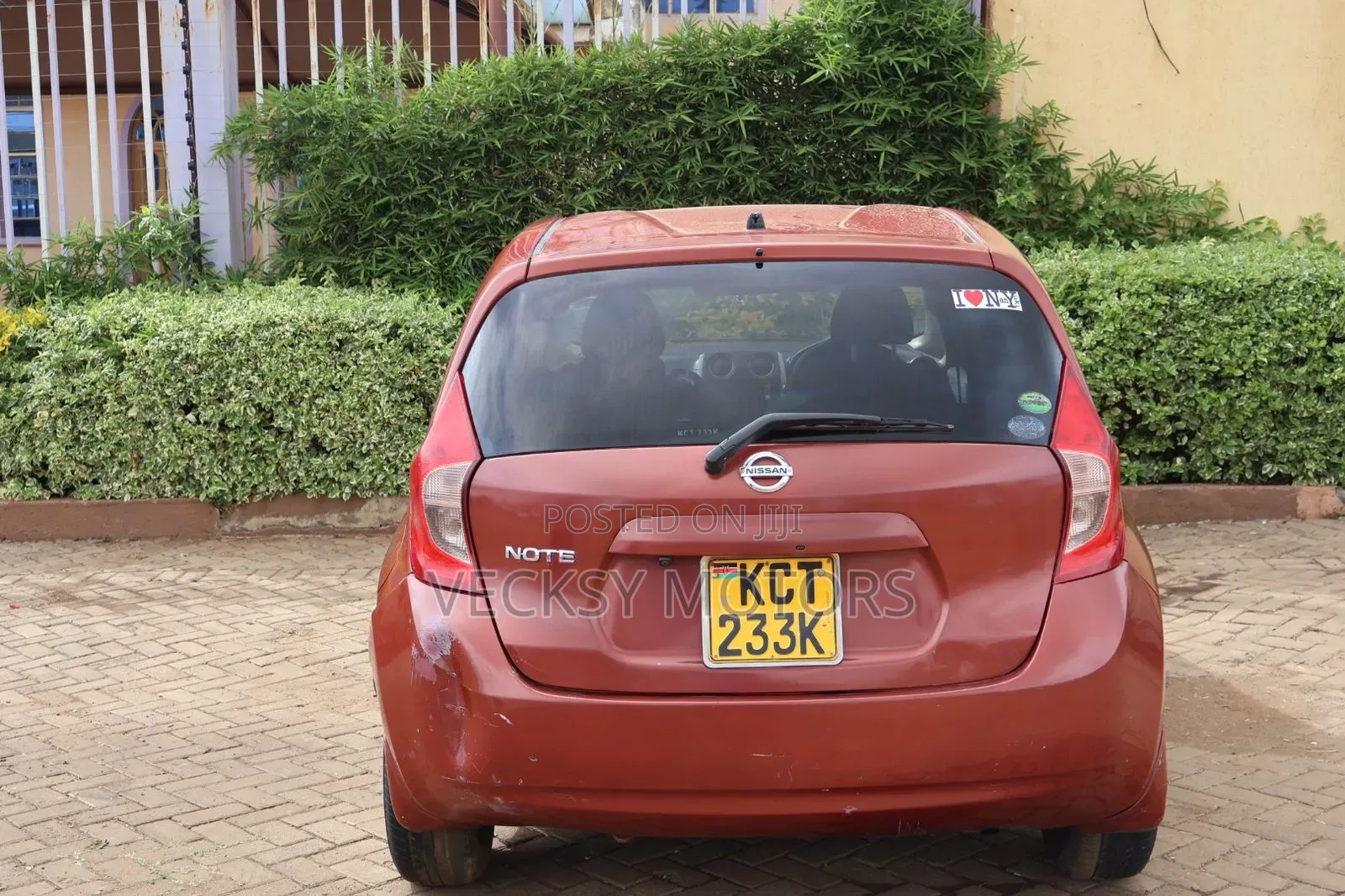 Nissan Note 2012 Red