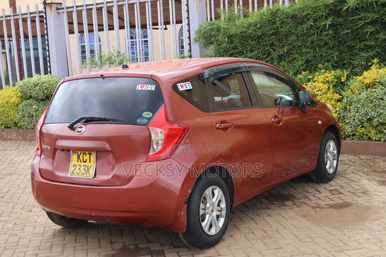 Nissan Note 2012 Red