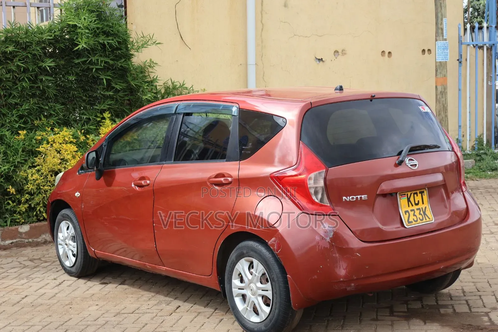 Nissan Note 2012 Red