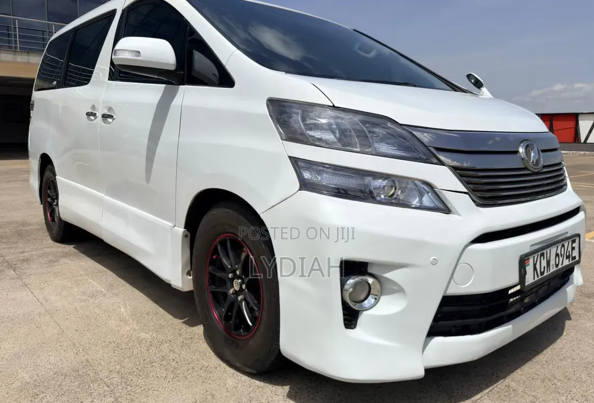 Toyota Vellfire 2014 White
