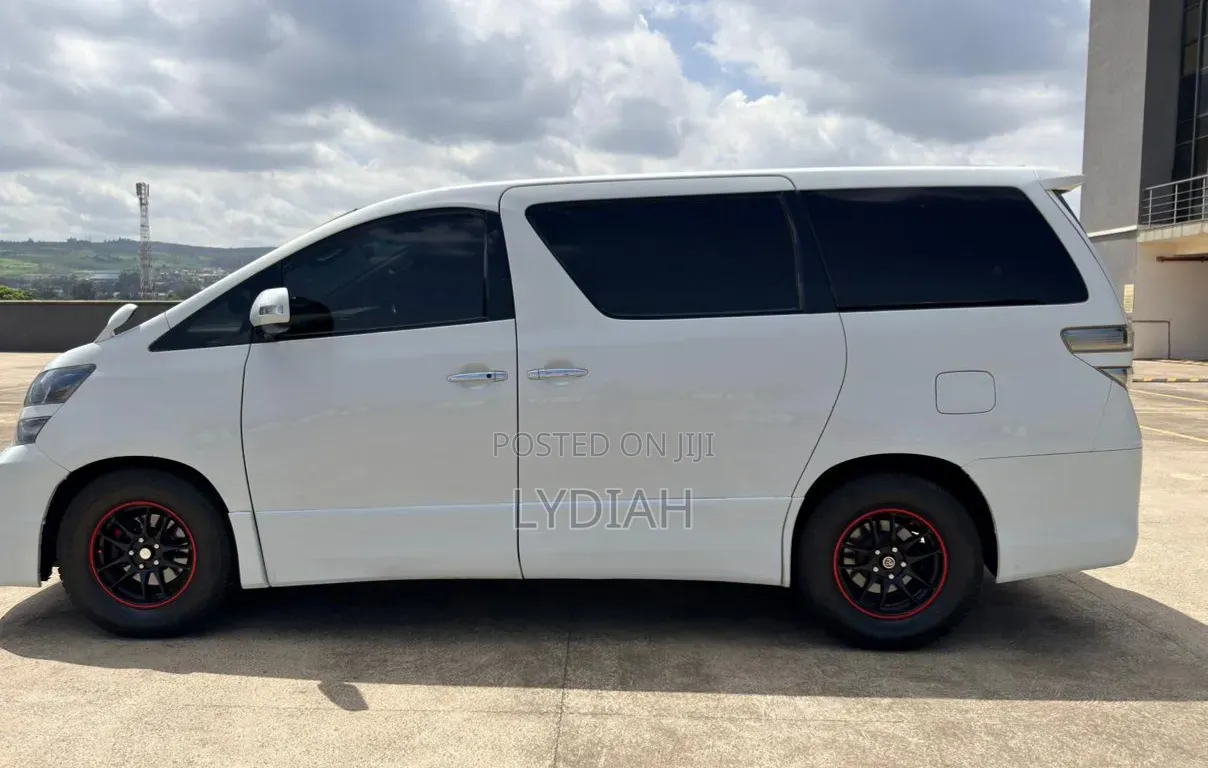 Toyota Vellfire 2014 White