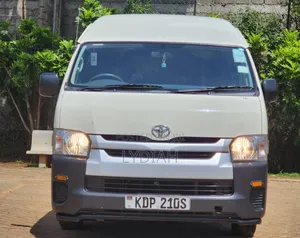 Toyota HiAce 2023 White