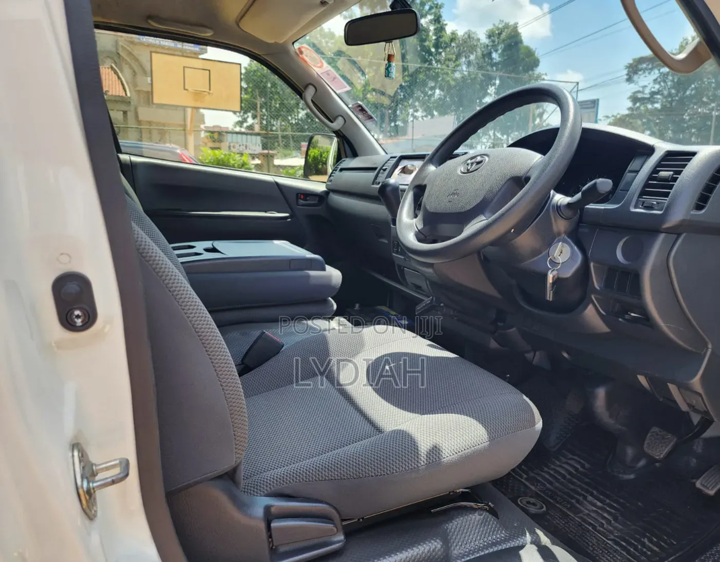 Toyota HiAce 2023 White