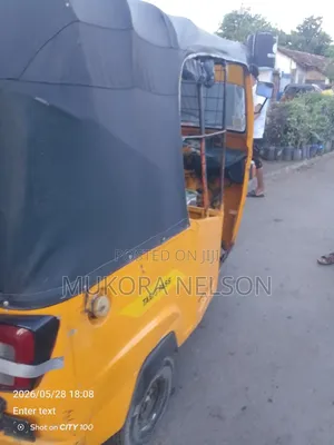 Piaggio 2024 Yellow