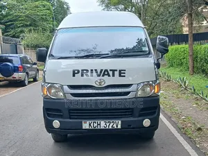 Toyota HiAce 2010 White