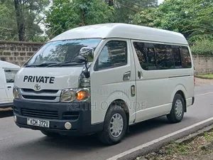 Toyota HiAce 2010 White