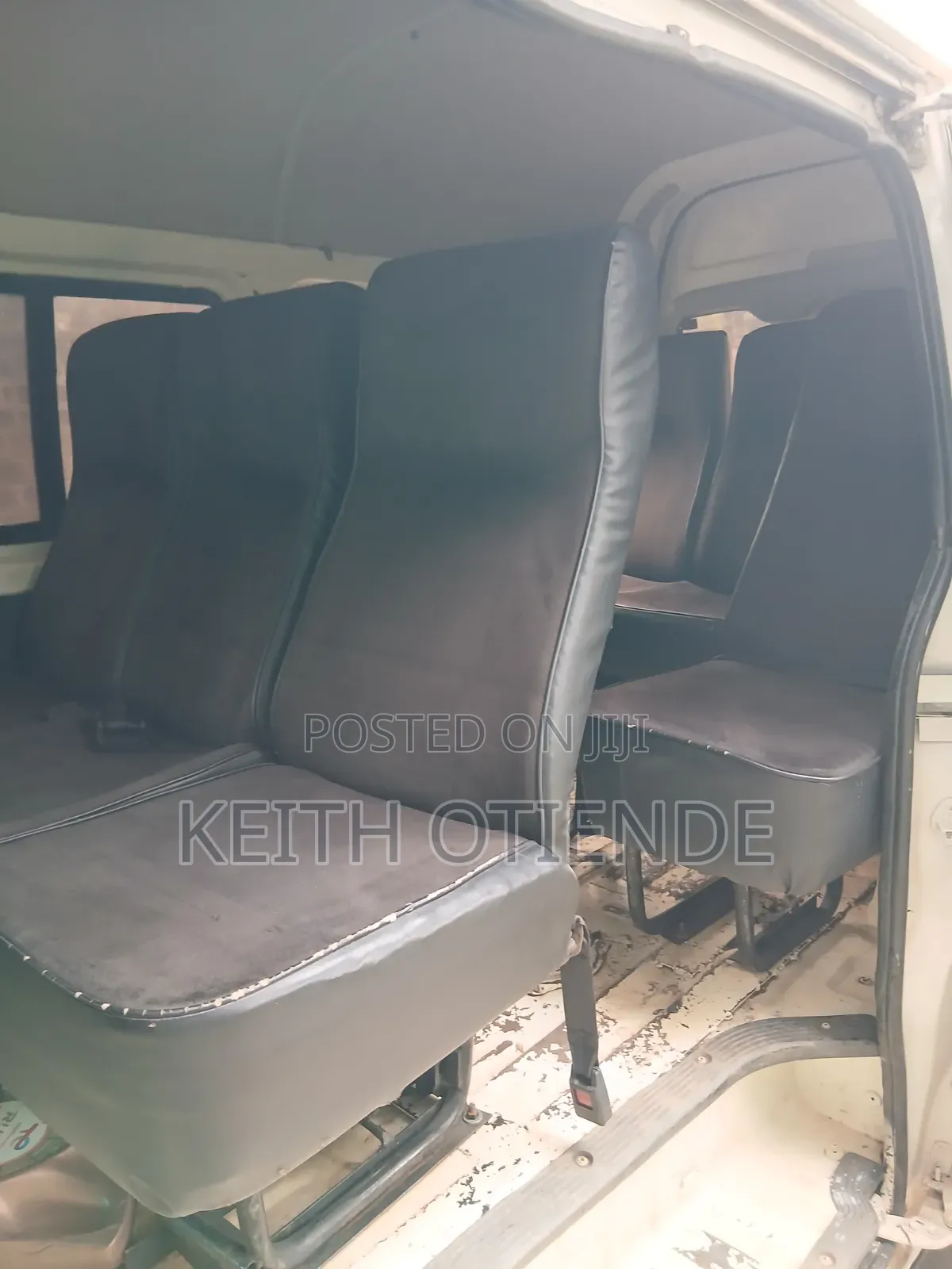 Toyota HiAce 2010 White