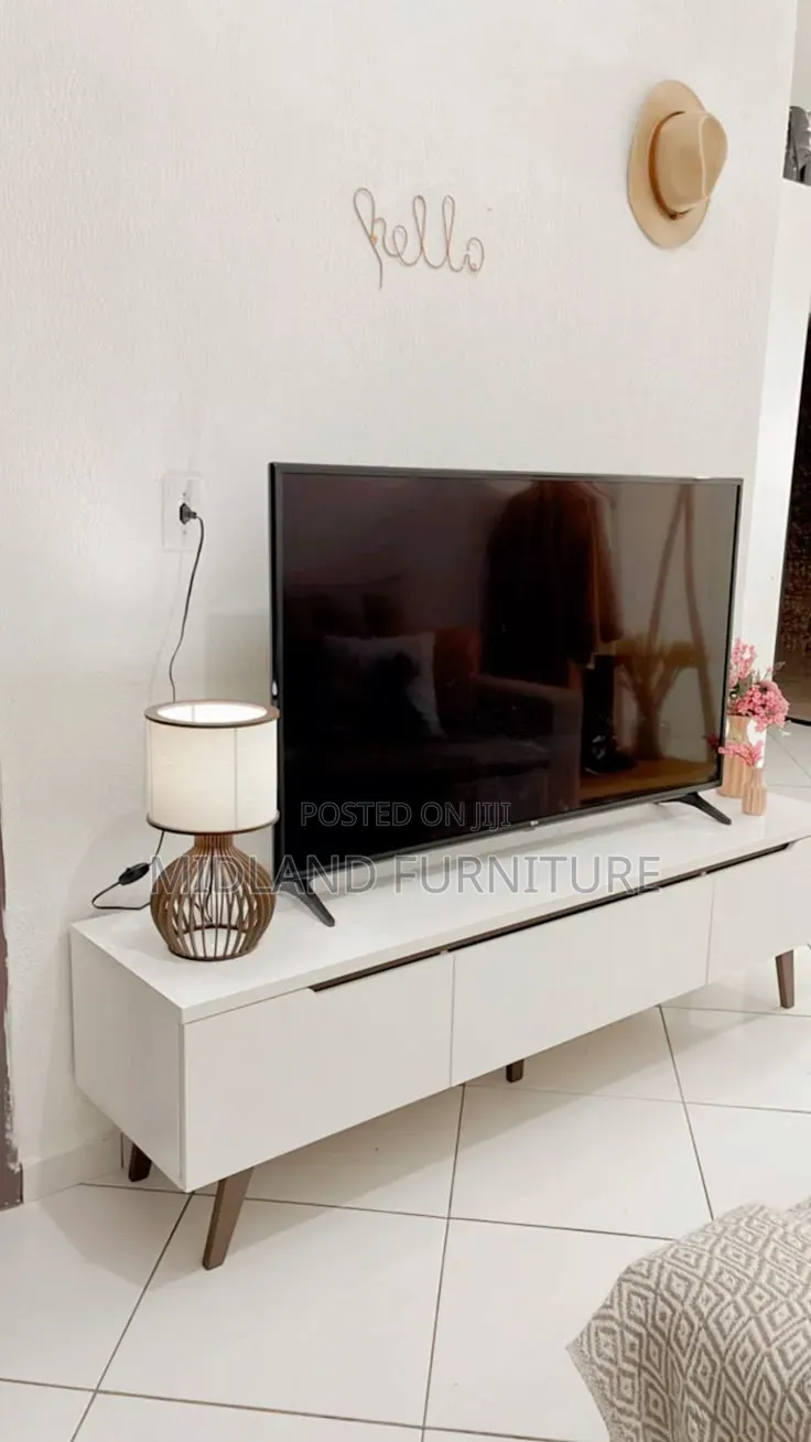 Tv Cabinet / Tv Stand. Pay on Delivery 