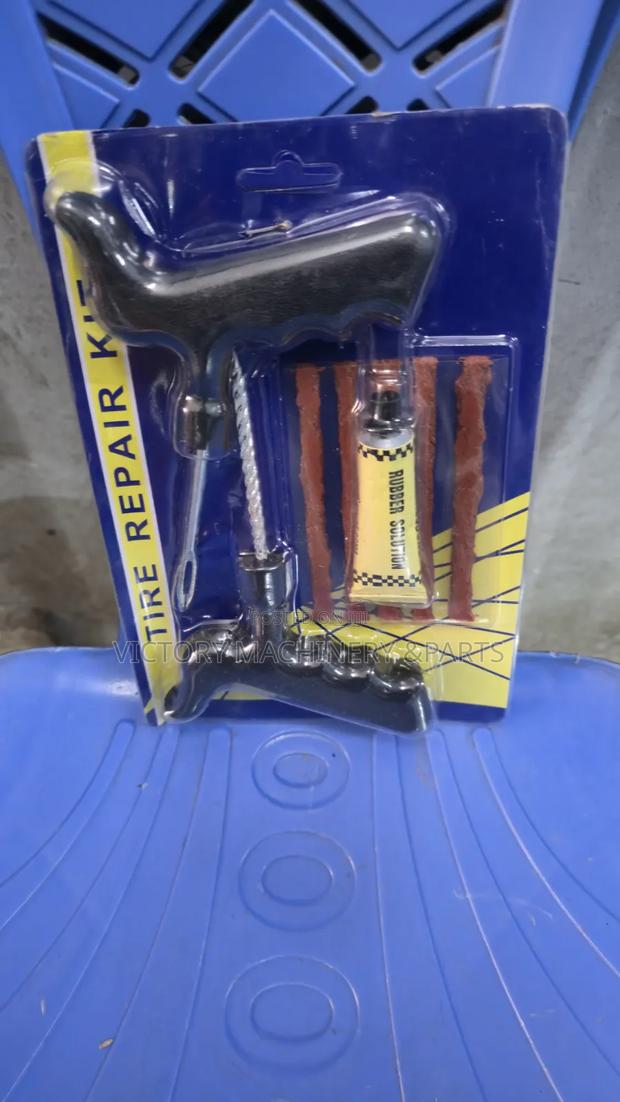 Plastic Puncture Repair Kit - thumbnail 2