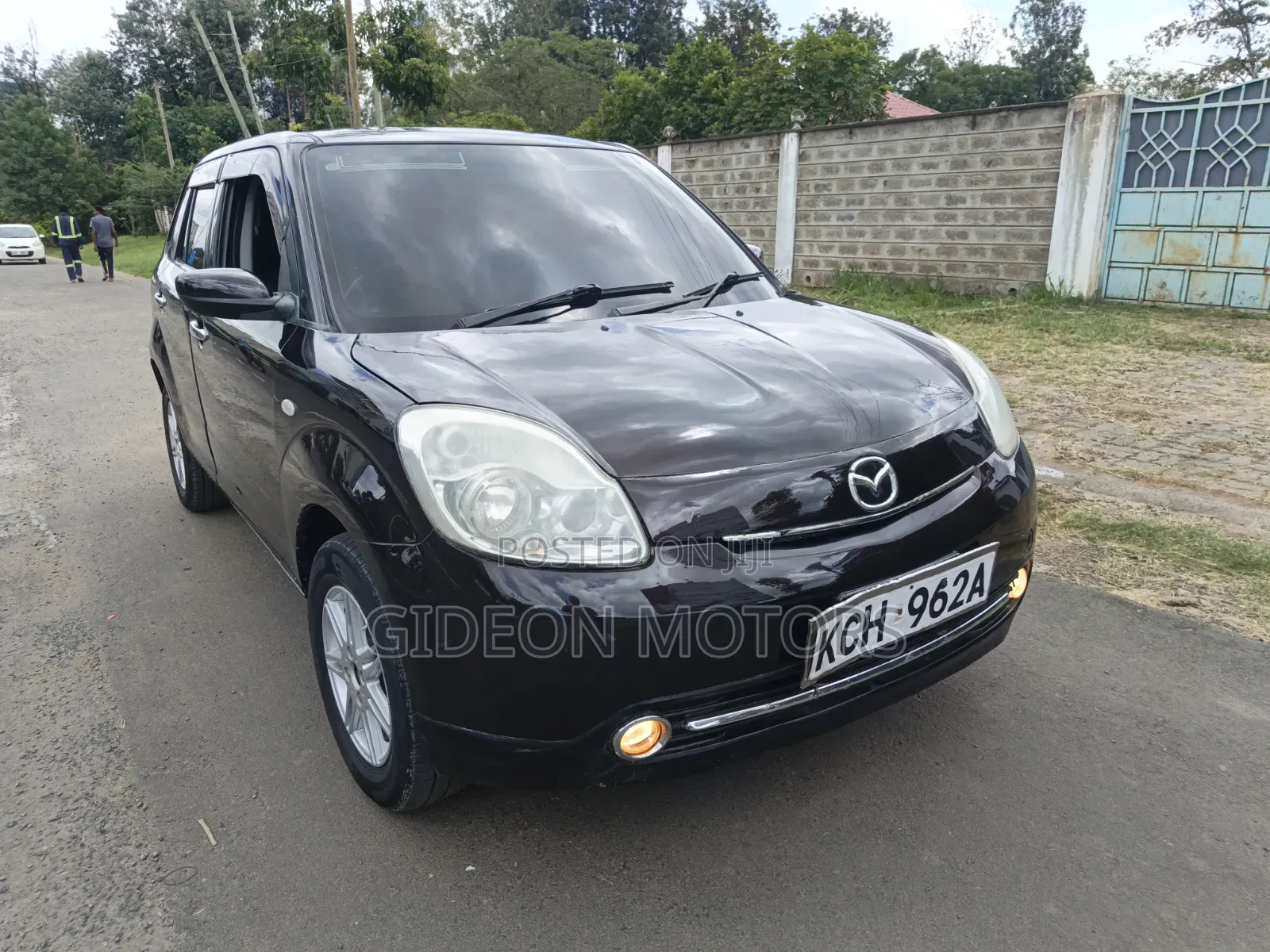 Mazda Verisa 2009 Brown