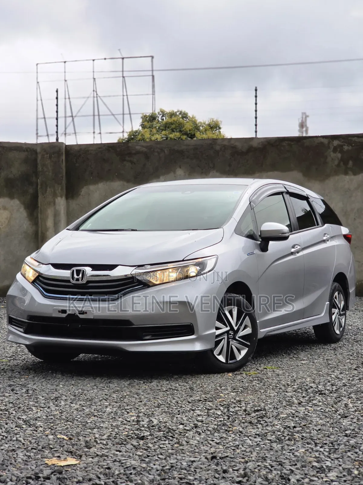 Honda Fit Shuttle 2019 Silver