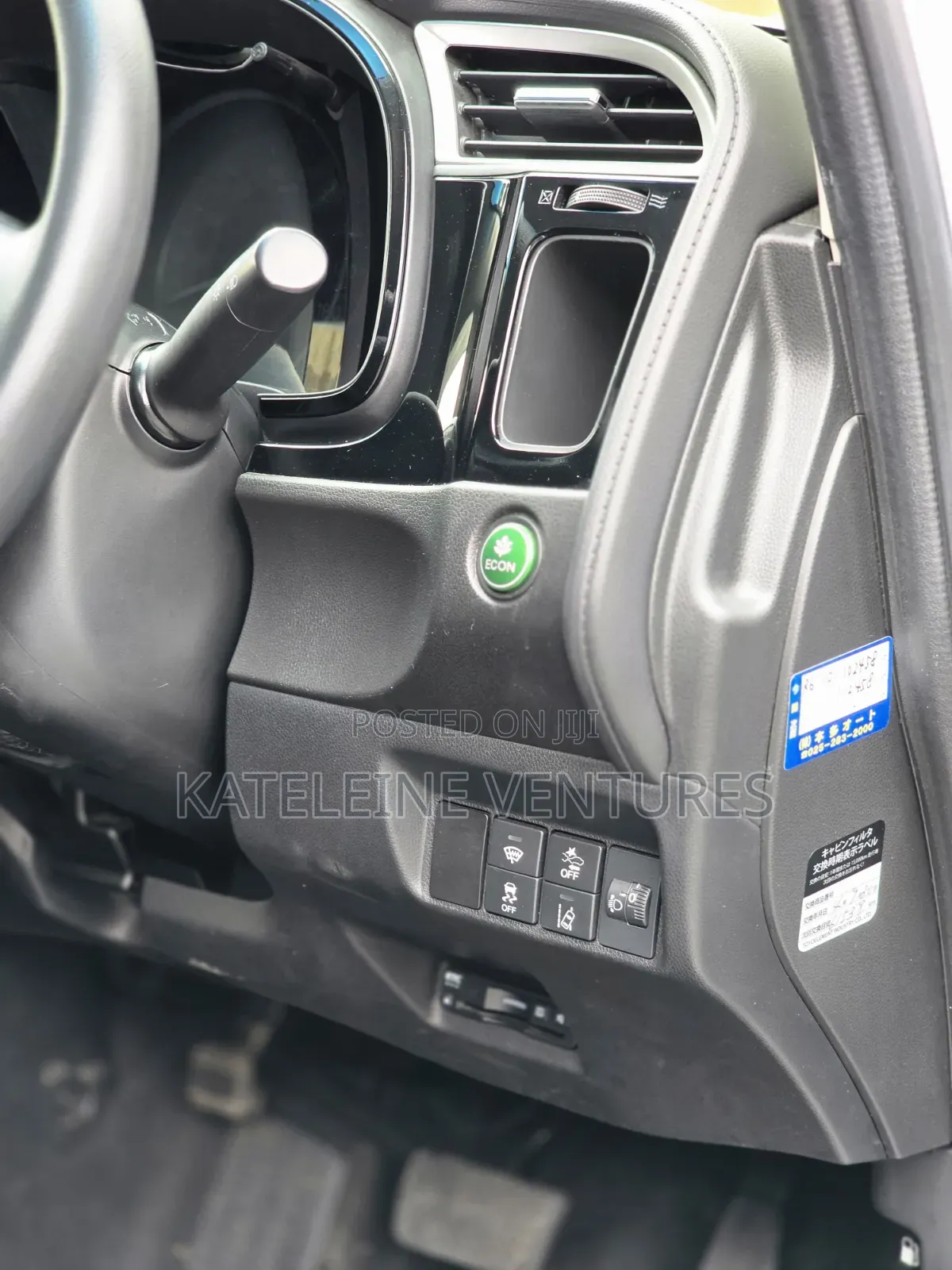 Honda Fit Shuttle 2019 Silver